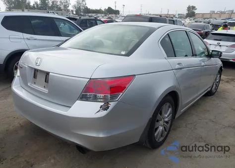 2008 Honda Accord 2.4 Lx z USA, uszkodzony, nr VIN JHMCP26318C054874